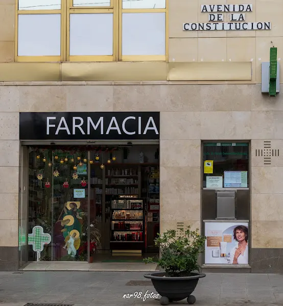 Farmacia Lda. B. Pérez-Solano Rodríguez - Farmacia en Sevilla - foto 2