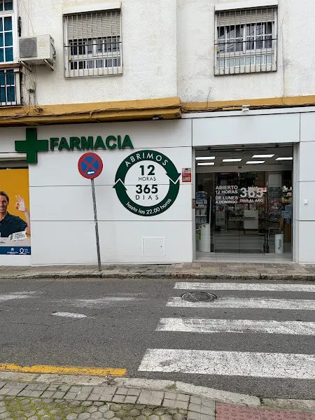 Farmacia 13h Los Naranjos - Andrea Romero Azogil - Farmacia en Sevilla - foto 2