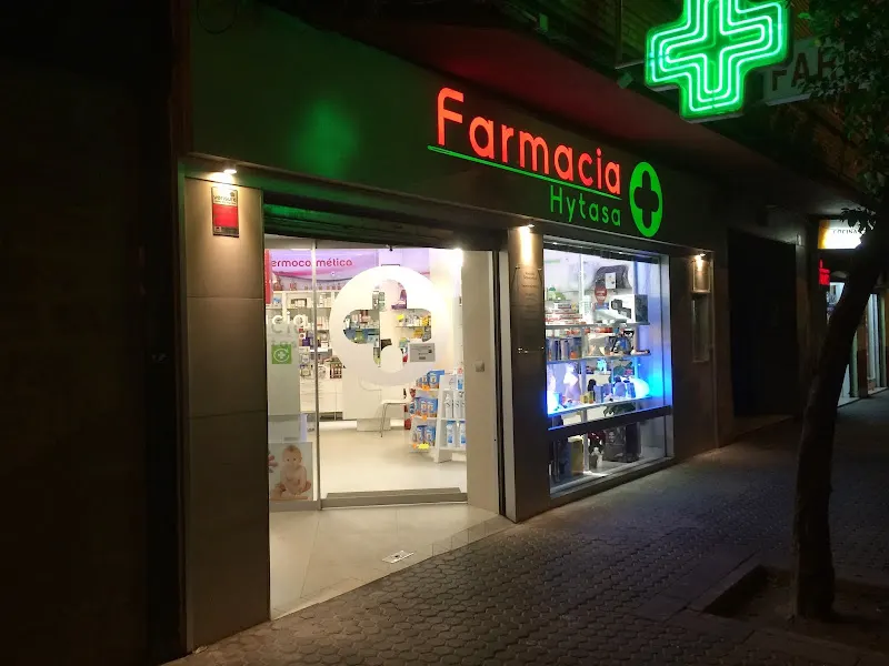 Farmacia Hytasa - Lda. Pasion Osma - Farmacia en Sevilla - foto 2