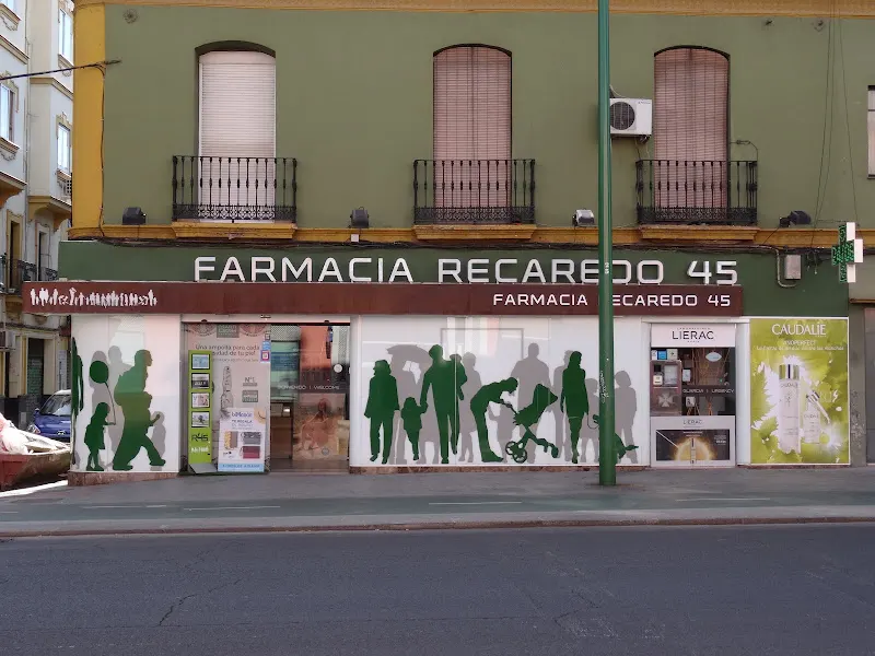 FARMACIA R45 - Farmacia en Sevilla - foto 2