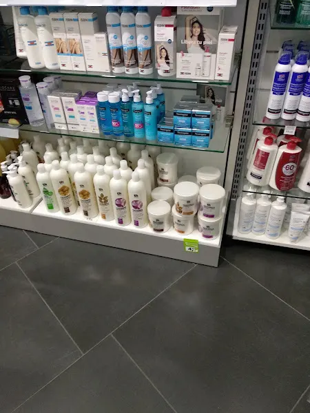 Farmacia Jardines de Hércules 365 días 12 h. (Bellavista)