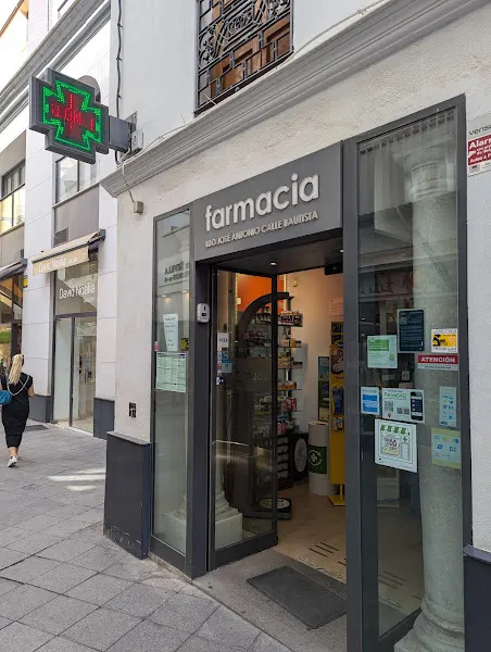 Farmacia Francos 17 - Farmacia en Sevilla - foto 2
