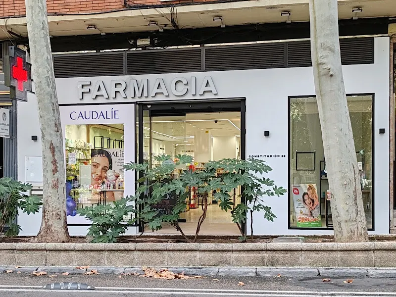 Farmacia Constitución 22 - Farmacia en Zaragoza - foto 2