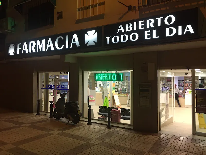 Farmacia del Puente 365 DÍAS Carmen Moreno Valenzuela