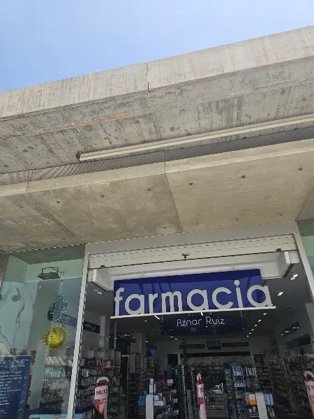 Farmacia Aznar Ruiz ( en Muelle Uno ) - Farmacia en Málaga - foto 2