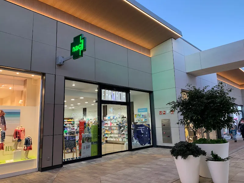 Farmacia Los Patios - Farmacia en Málaga - foto 2