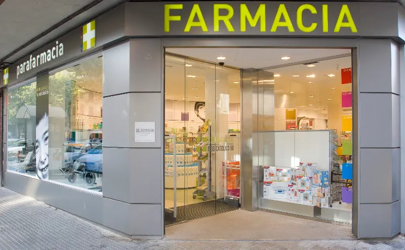 Farmacia REIS CATÒLICS, 365 Dias De 9 a 22h (Ldo. Juan Vicens Caldentey) Farmacia Abierta - Farmacia en Palma - foto 2