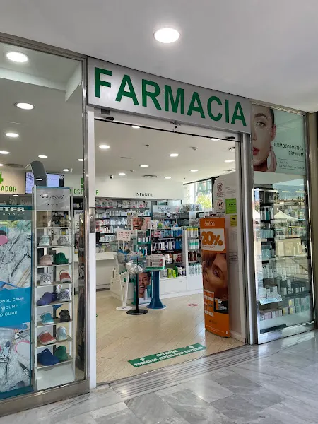 FARMACIA SARA TORRES BRAVO DE LAGUNA - Farmacia en Las Palmas de Gran Canaria - foto 2