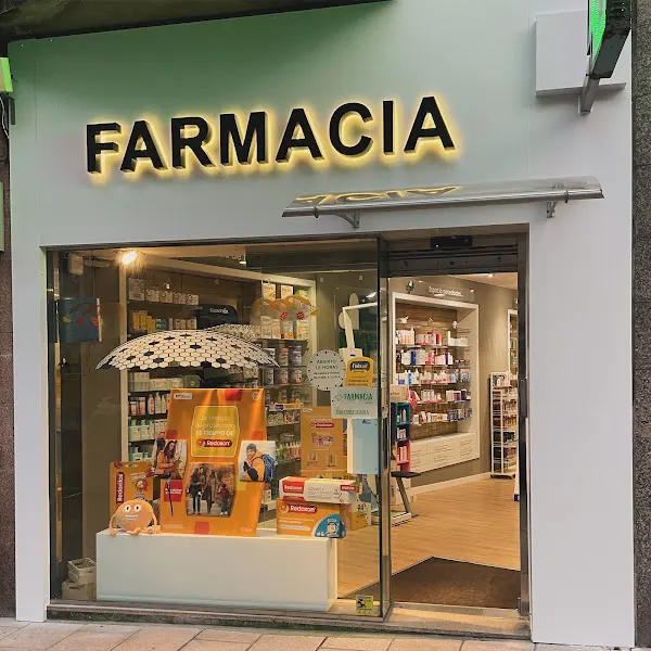 por Rúa Isaac Peral - Farmacia en Vigo - foto 2