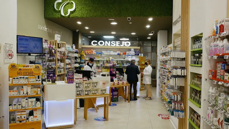 Farmavigo - Farmacia Calle Coruña - Farmacia en Vigo - foto 2