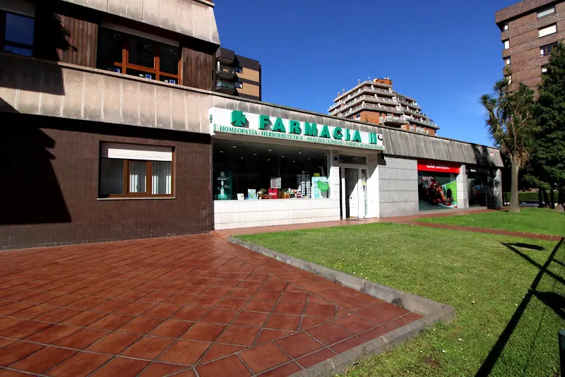 Farmacia Cecilio Díaz Llamedo - Farmacia en Gijón - foto 3
