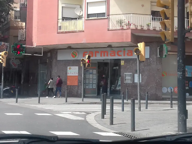 Farmàcia Sancho Soto - Farmacia en Hospitalet de Llobregat (L) - foto 3