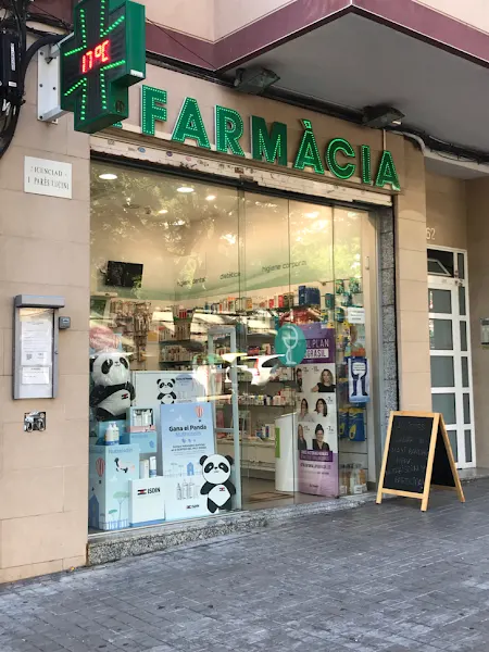 Farmacia Juan Pares - Farmacia en Hospitalet de Llobregat (L) - foto 2