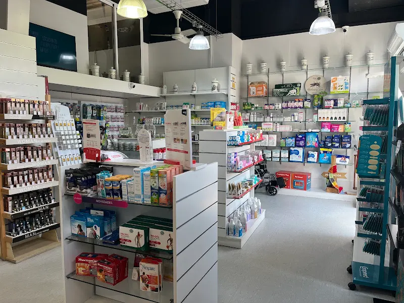 FARMÀCIA BESCÓS MATEU - Farmacia en Hospitalet de Llobregat (L) - foto 3