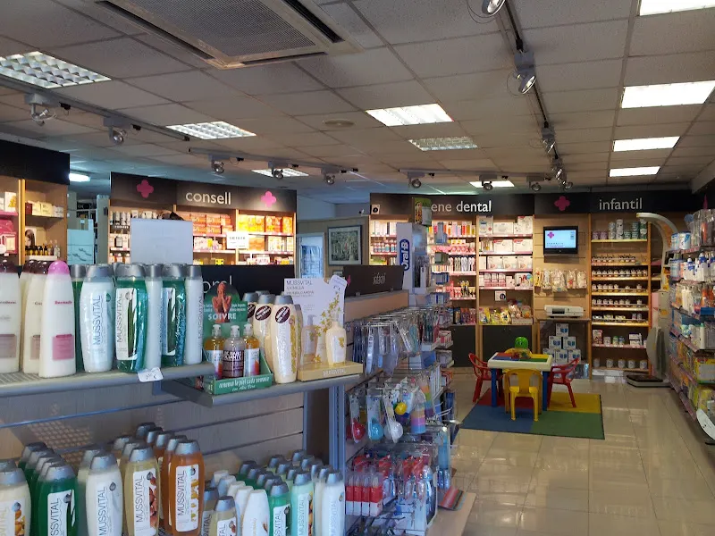 Farmàcia-Ortopèdia Can Parellada - Farmacia en Terrassa - foto 3
