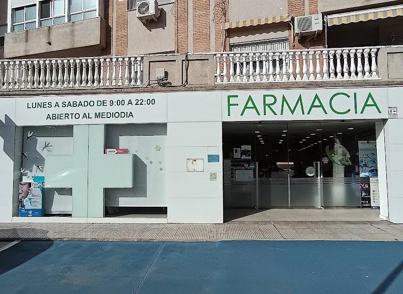 Farmacia Media Sala - Farmacia en Cartagena - foto 2