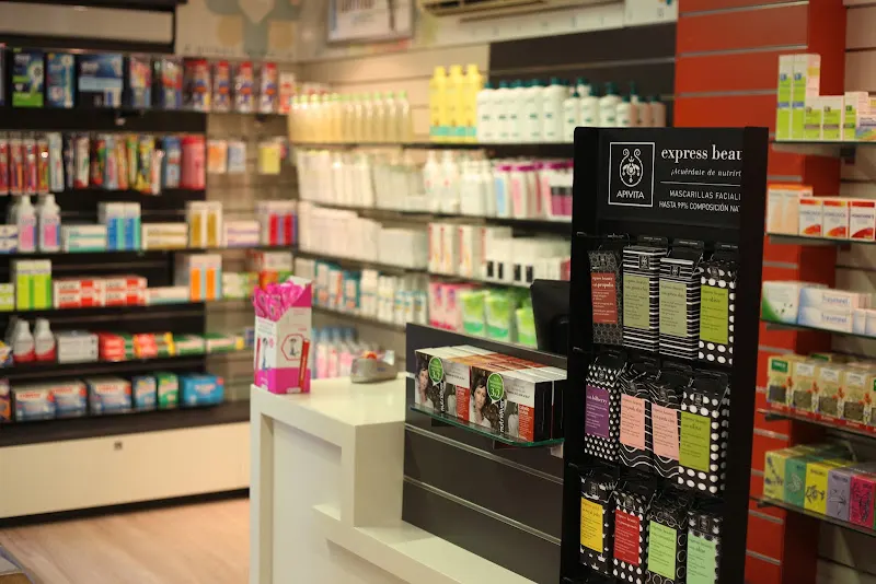 Farmacia Valencia 19 - Farmacia en Sabadell - foto 3