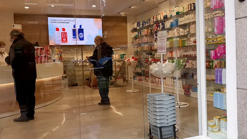 Farmàcia Ortopèdia Ana Capdevila Bassols - Farmacia en Sabadell - foto 2