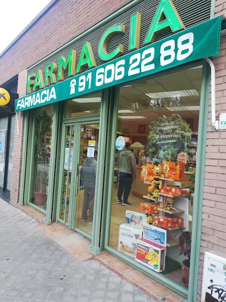 Farmacia López Llena Miguel - Farmacia en Fuenlabrada - foto 2