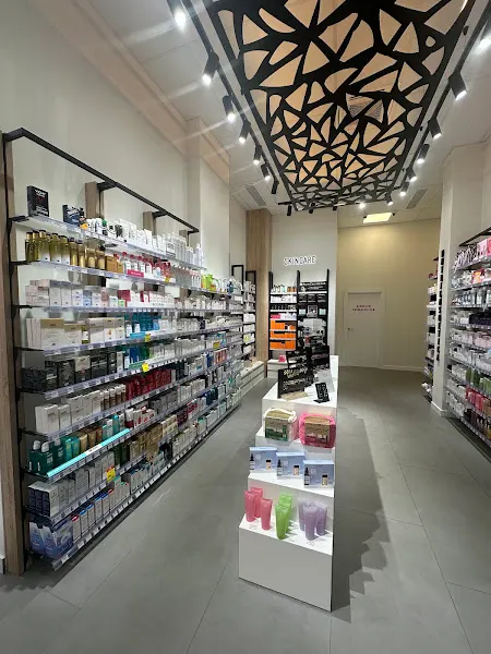 Farmacia Puente Madera