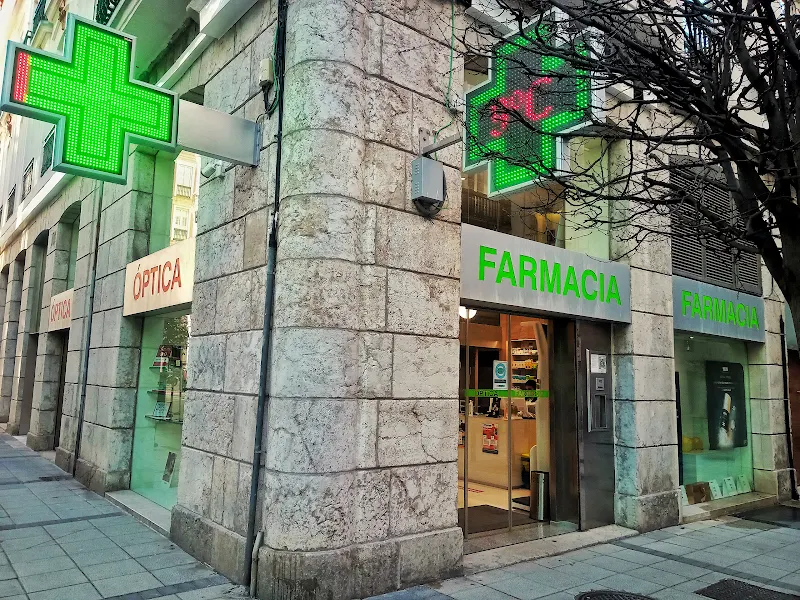 Farmacia Óptica Isabel Hernández Santos - Farmacia en Santander - foto 2
