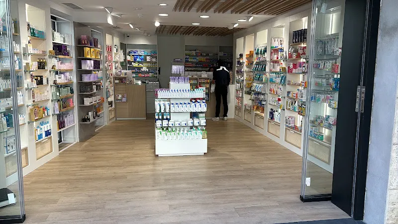 Farmacia Salas Marbella - Farmacia en Marbella - foto 3