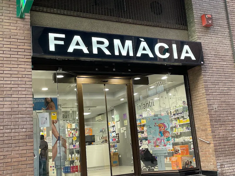 Farmacia Salafranca Surribas - Farmacia en Lleida - foto 2