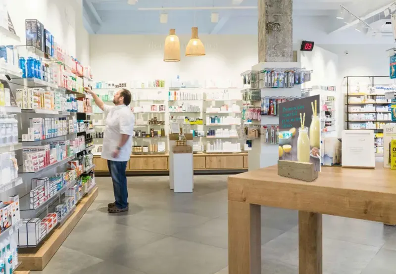 Farmacia Mataro - Farmàcia Els Jutjats - Farmacia en Mataró - foto 3