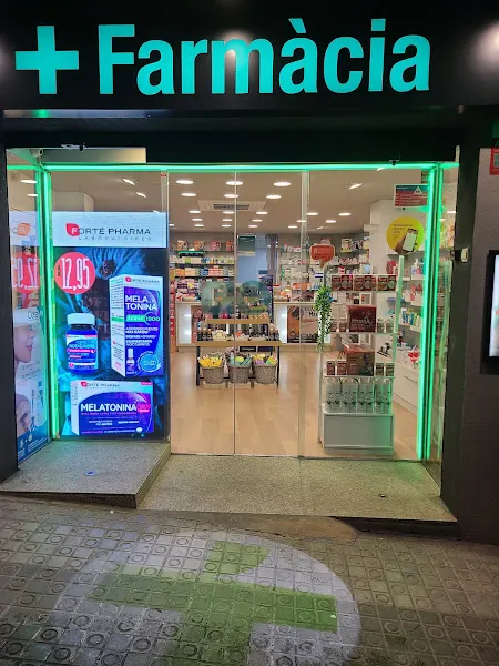 Farmàcia Guàrdia - Farmacia en Mataró - foto 2