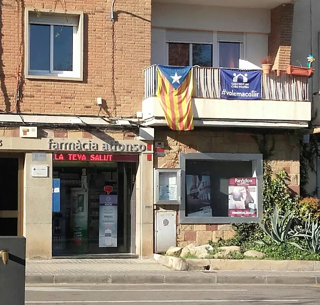 Farmàcia Alfonso Cos - Farmacia en Mataró - foto 2