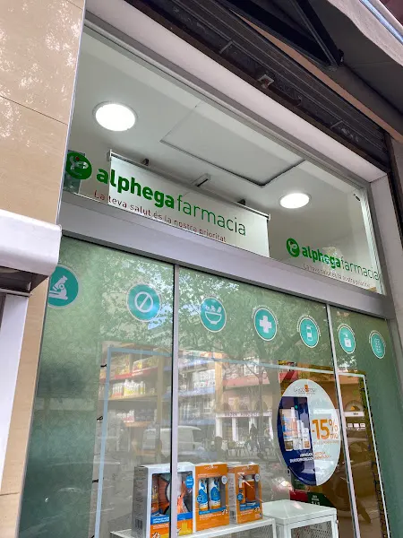 María Pilar Bladé Vinaixa - Farmacia en Santa Coloma de Gramenet - foto 2