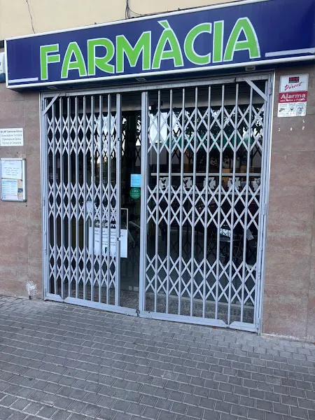 Farmacia Ana María Cabeceran Esteve - Farmacia en Barcelona - foto 2