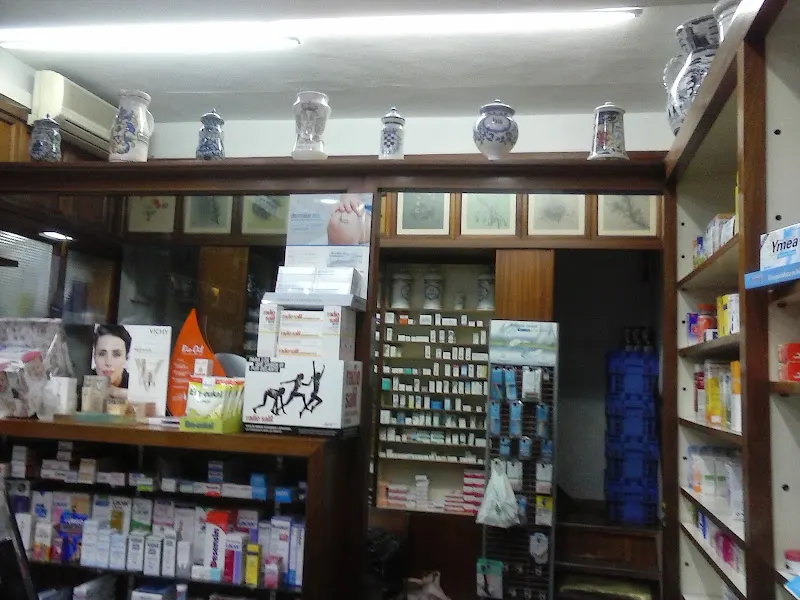 María Alonso Barthe - Farmacia en Cádiz - foto 2