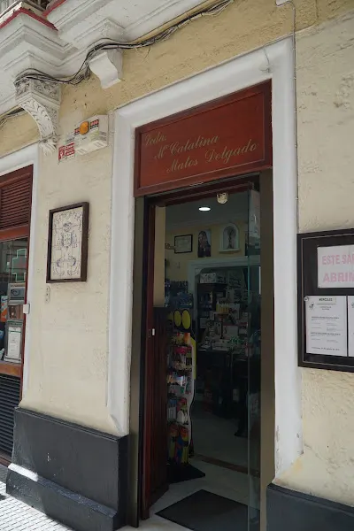 Farmacia del Pilar. Lcdo. Julián Correa Matos.