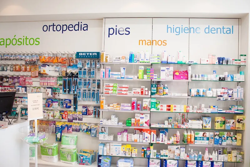 Farmacia Rafael Leyes Vence - Farmacia en Santiago de Compostela - foto 3