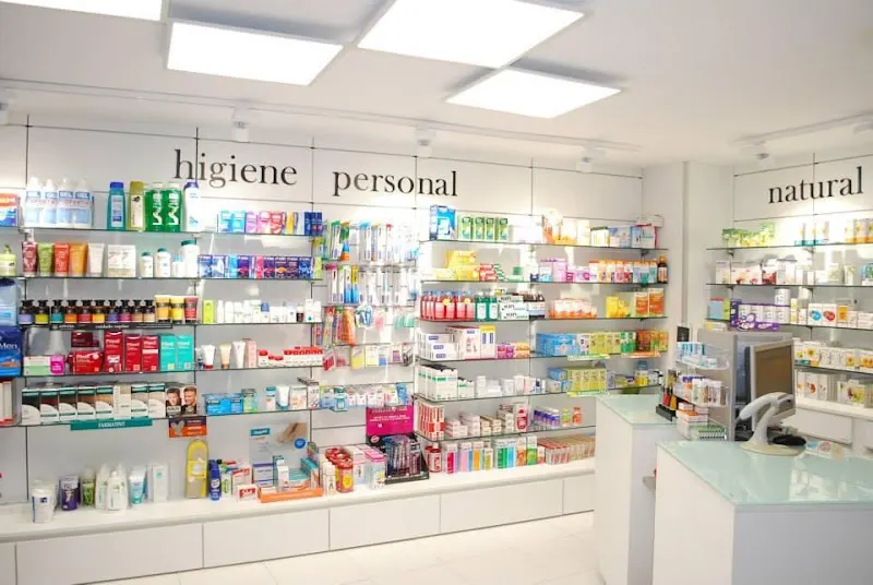 Farmacia Angela Oliver Picos - Farmacia en Santiago de Compostela - foto 2