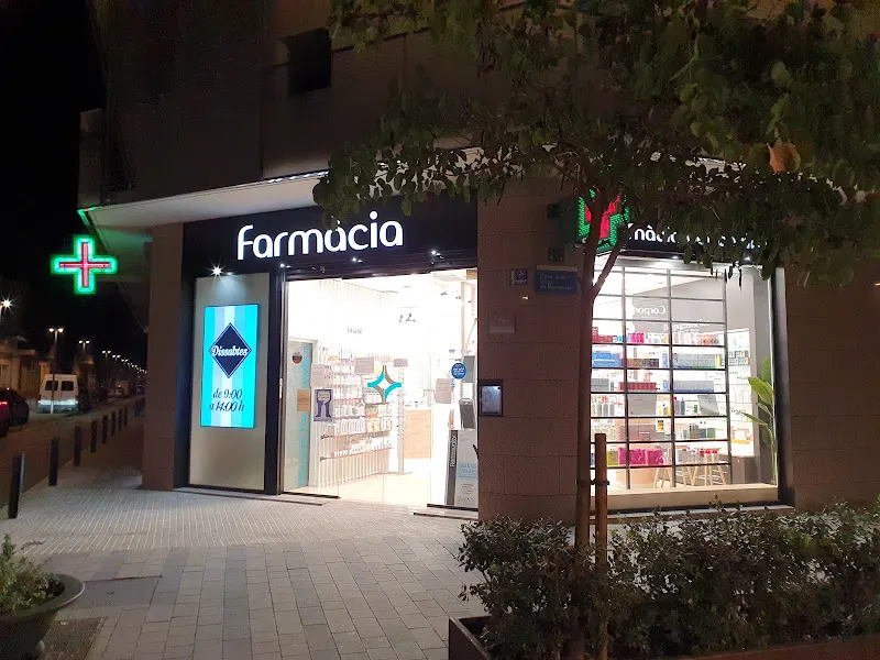 Farmàcia del Centre - Farmacia en Cornellà de Llobregat - foto 2