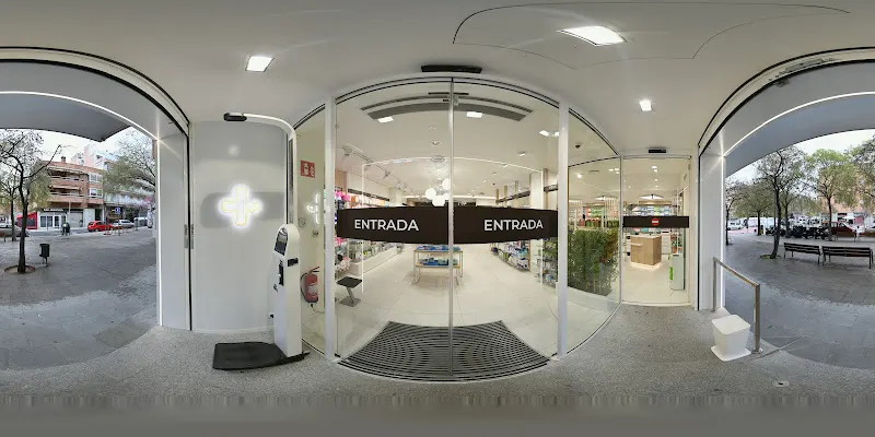 Farmacia La Plana - Farmacia en Esplugues de Llobregat - foto 2