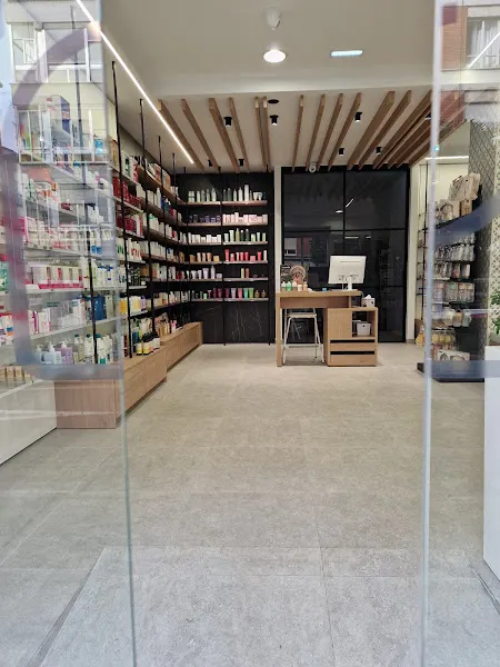 Farmacia Paula Fernández García - Farmacia en Corvera de Asturias - foto 2