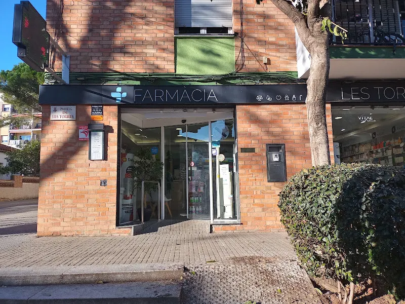 Farmàcia Les Torres. Lda Marta Lozano - Farmacia en Rubí - foto 2