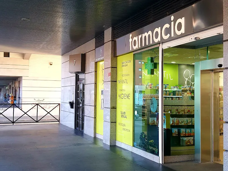 Farmacia Rómulo Angulo Madero - Farmacia en Valdemoro - foto 2