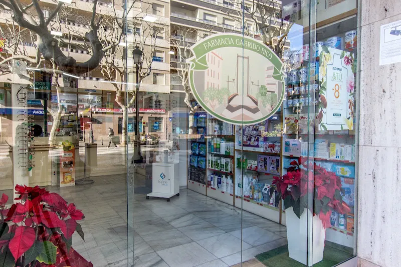 Beatriz Román Llamosi - Farmacia en Gandia - foto 3