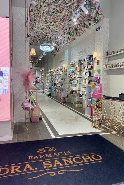 Farmàcia Dra. Sancho Castelldefels - Farmacia en Castelldefels - foto 2