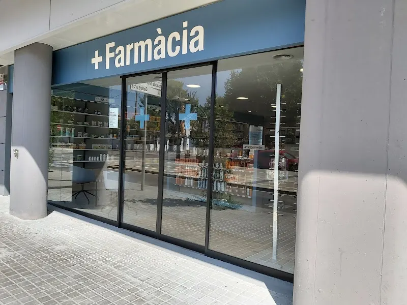 FARMACIA DOMINGUEZ CEDAZO - Farmacia en Vilanova i la Geltrú - foto 2