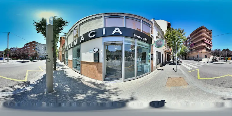Farmàcia Torroella - Farmacia en Granollers - foto 2