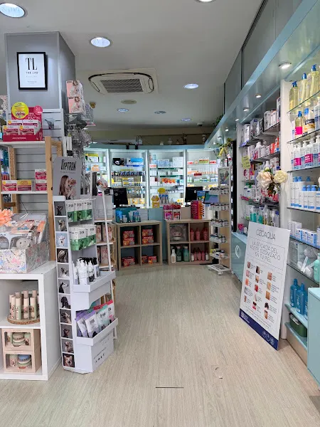 Farmacia La Txitxarra (Lcds Josu Díaz-Maite González)