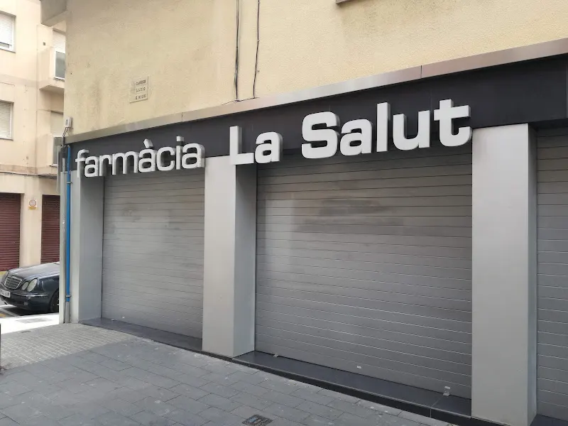 Farmacia La Salut - Farmacia en Sant Feliu de Llobregat - foto 2