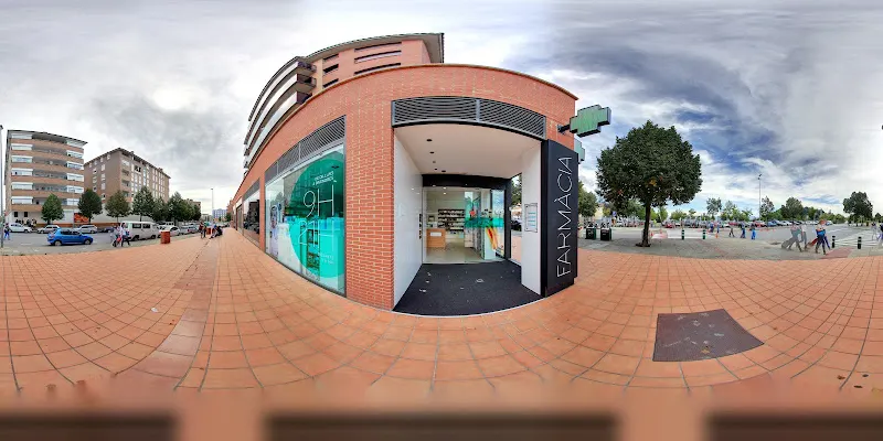 Farmàcia Anna Pou - Farmacia en Vic - foto 2