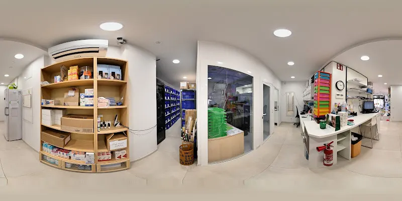 Farmàcia Anna Mª Miserachs i Solà - Igualada