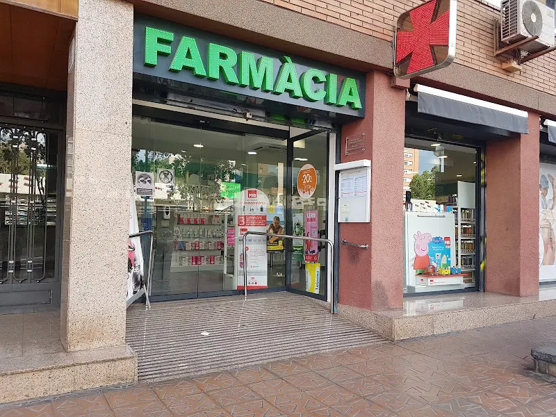 Farmacia Montoro - Farmacia en Barcelona - foto 2